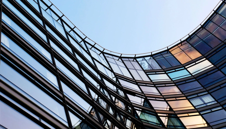 Herbert Smith Freehills Kramer promotes two arbitration specialists to Of Counsel 

